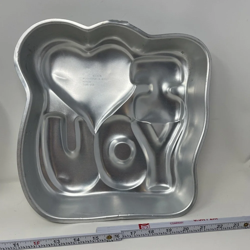 Lot Of 2 Wilton Cake Pans Heart 9
